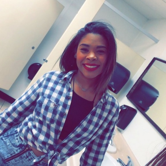 Meet your Posher, Nakesha - Picture 1 of 1